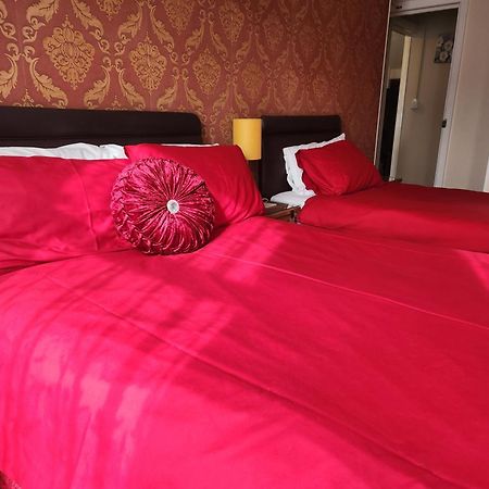 Twin Palms Guesthouse Great Yarmouth Dış mekan fotoğraf
