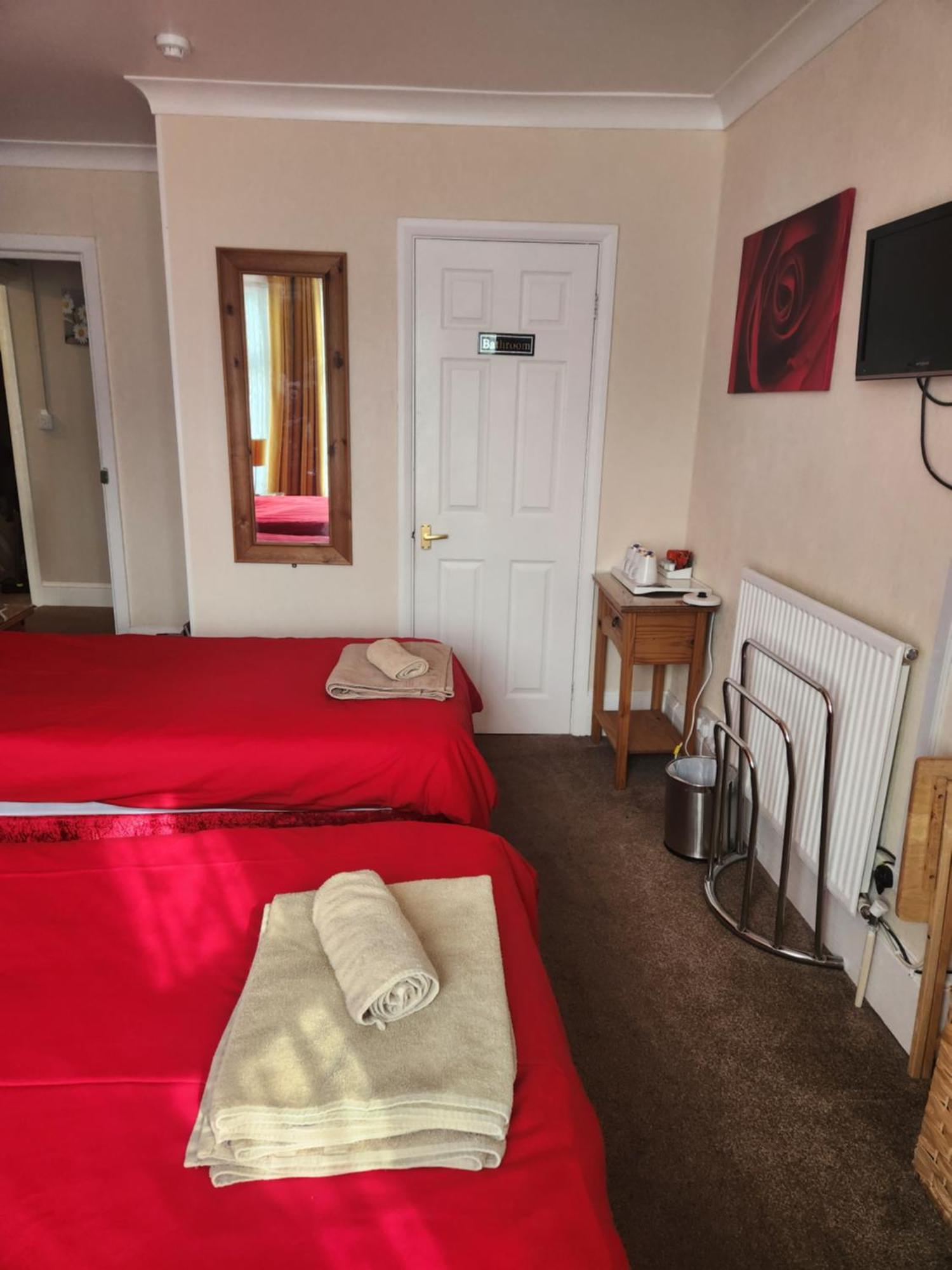 Twin Palms Guesthouse Great Yarmouth Dış mekan fotoğraf