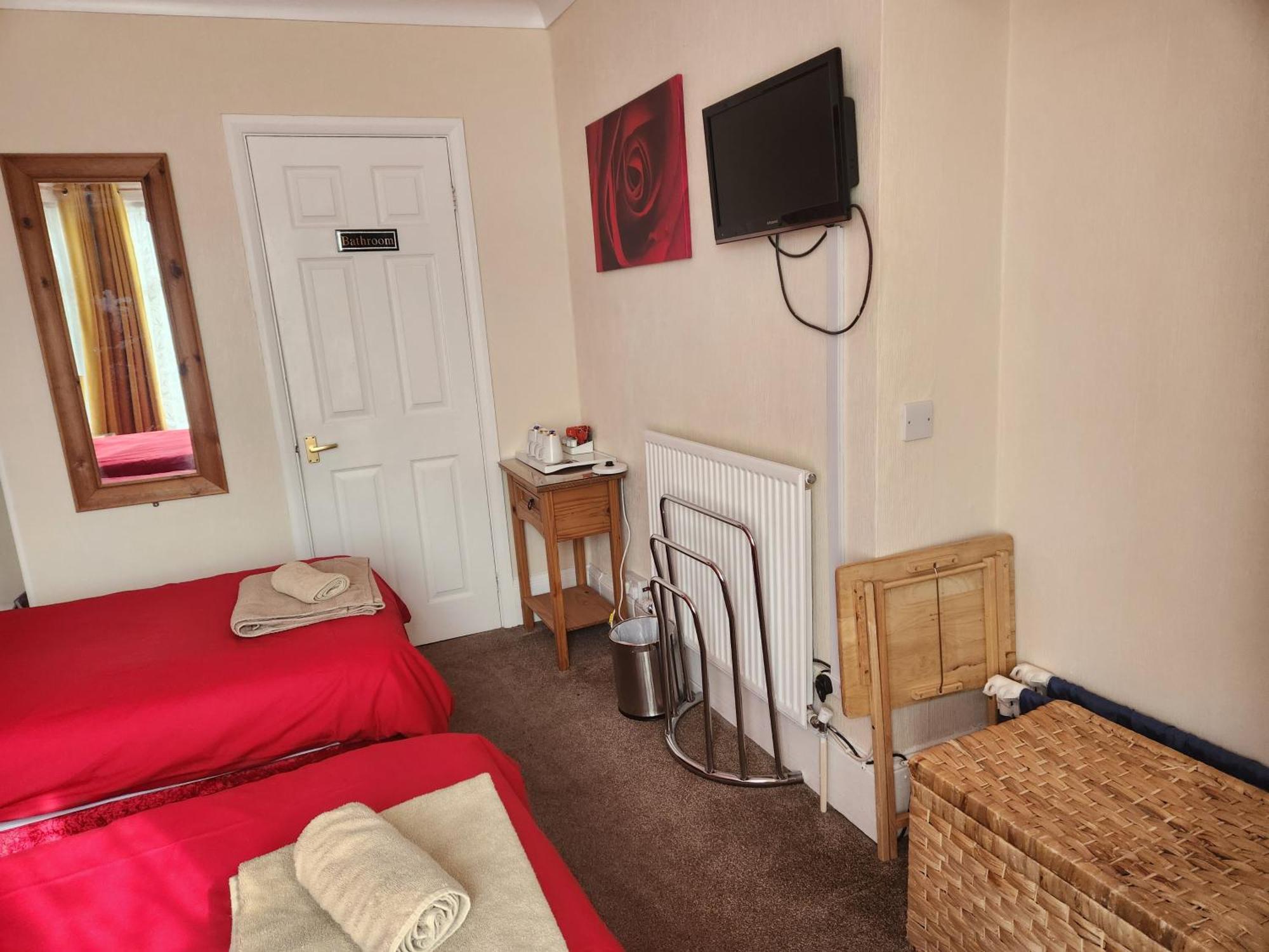 Twin Palms Guesthouse Great Yarmouth Dış mekan fotoğraf