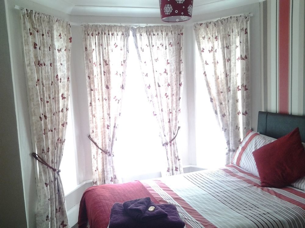 Twin Palms Guesthouse Great Yarmouth Dış mekan fotoğraf