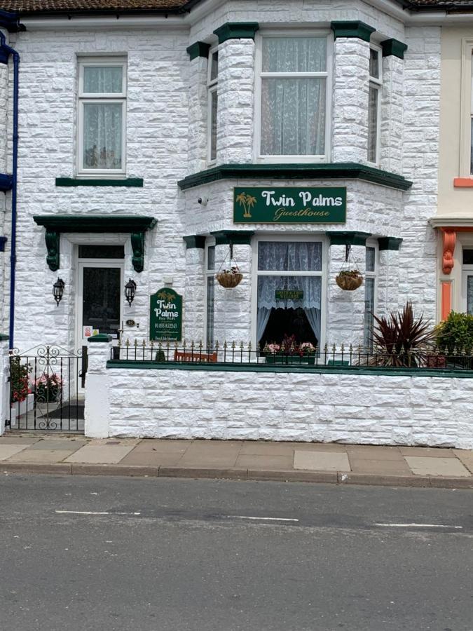 Twin Palms Guesthouse Great Yarmouth Dış mekan fotoğraf