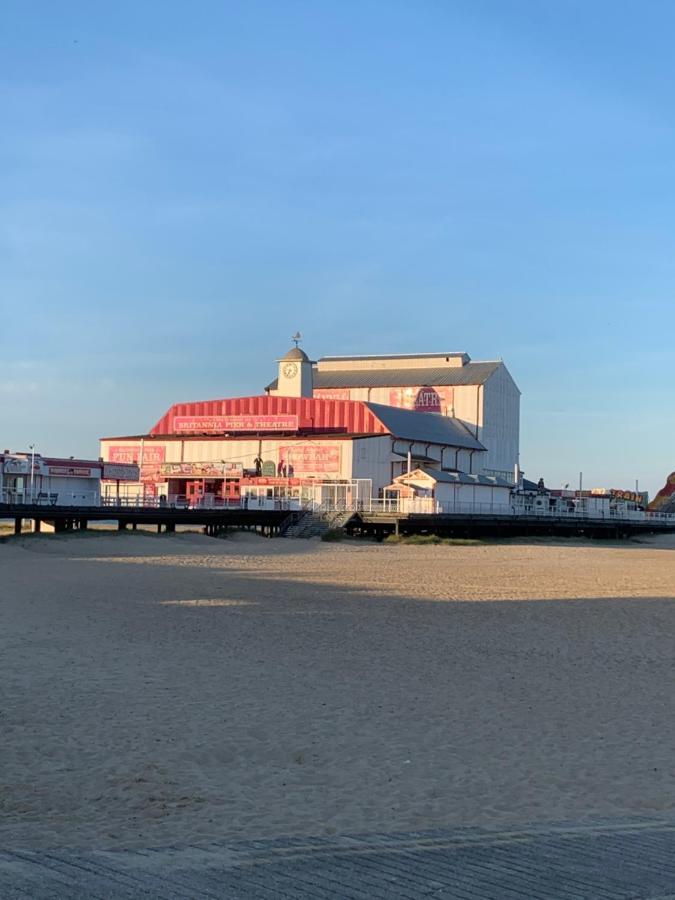 Twin Palms Guesthouse Great Yarmouth Dış mekan fotoğraf